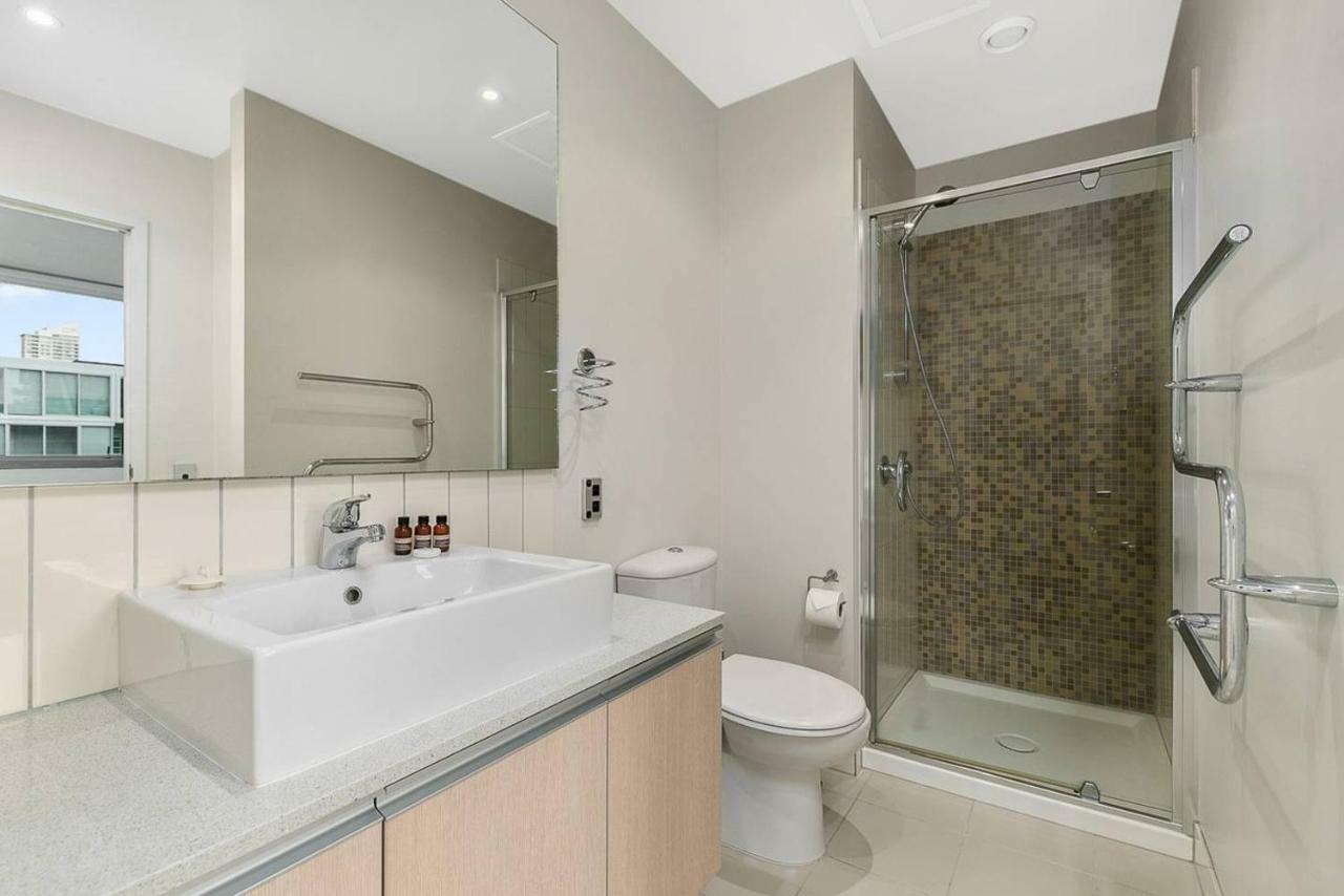 Two Bedroom Apartment - Pool, Gym&Free Parking! Auckland Buitenkant foto